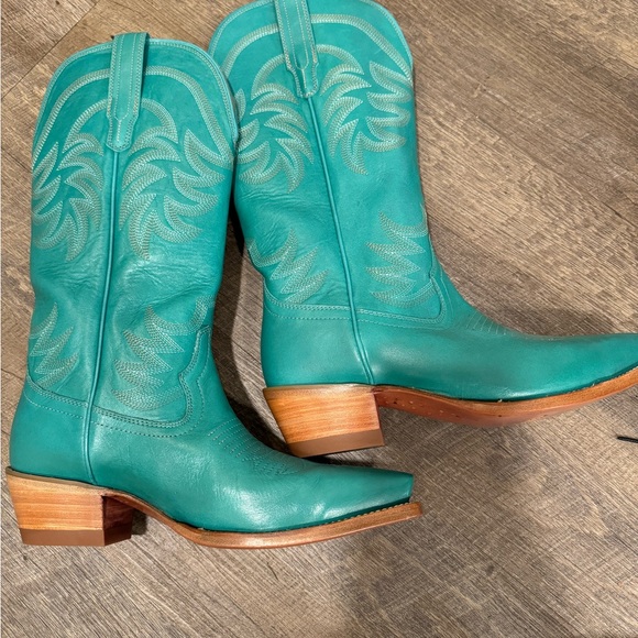 Hold for Zharleen - Picture 2 of 4